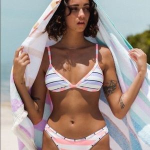 Billabong Break A Dawn Tri Multicolor Striped Bikini Swim Top Size Medium NWT